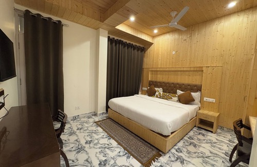 Kasauli Bed & Breakfast | Enchanting bed & breakfast with WiFi in Kasauli. stay with us and feel like home
