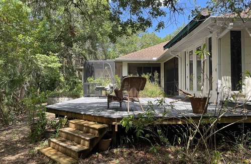 Wimauma Villa | Enchanting Nature Bungalow: Spacious Ecofriendly Home, Wildlife Abounds, 3 acres