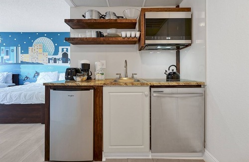 Florida Center Apartment | Enclave Refurbished Condo: Just 2mi to Universal!