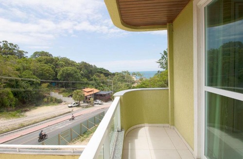 Centro House | Encosta Dourada