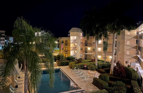 Marco Island Apartment | End Unit Steps from Beach Access w/No Crazy Beach Prices