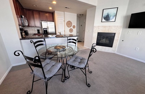 Aurora House | End-unit townhome with garage, patio, and office, near shopping and trails!