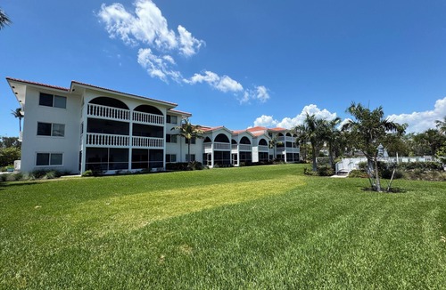 Sanibel Condo | End unit with extra windows. Steps to the beach, private beach access!
