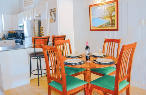 Chancery Lane House | "Endless Summer": 3-bedroom house in fabulous Christ Church with WiFi, AC
