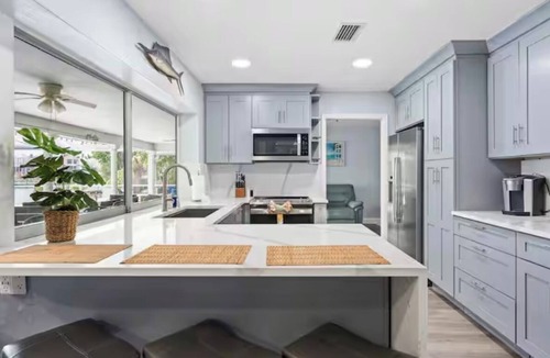 Apollo Beach House | ENDLESS SUMMER. Beautiful waterfront vacation home