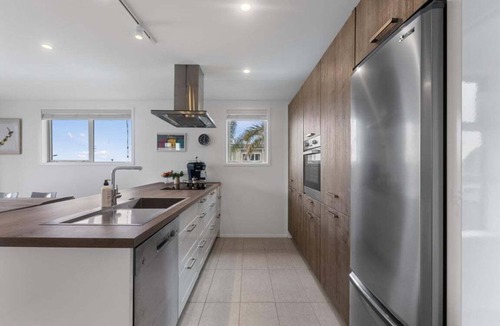 Mount Maunganui House | Endless Summer Retreat - Mt Maunganui