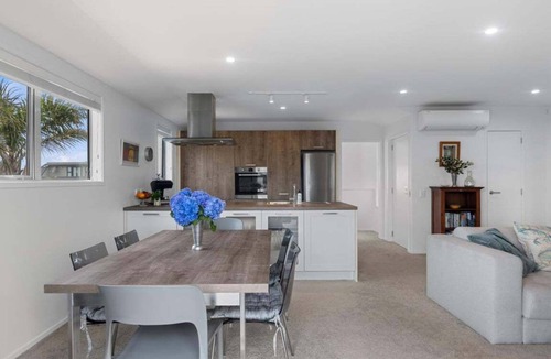 Mount Maunganui House | Endless Summer Retreat - Mt Maunganui