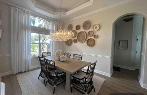 North Port Villa | Endless Summer Villa 3BR 2BA Heated Pool & Canal