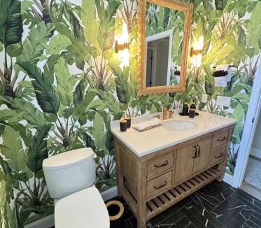 North Port Villa | Endless Summer Villa 3BR 2BA Heated Pool & Canal