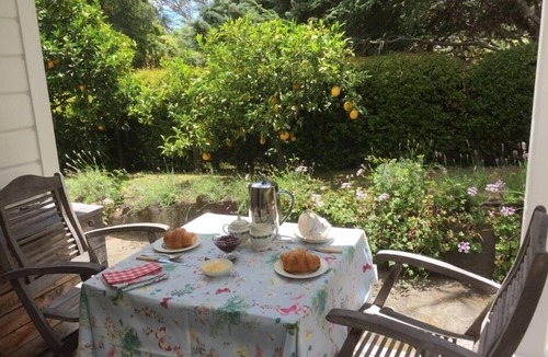 Havelock North Cottage | Endsleigh Cottages, Middle Cottage