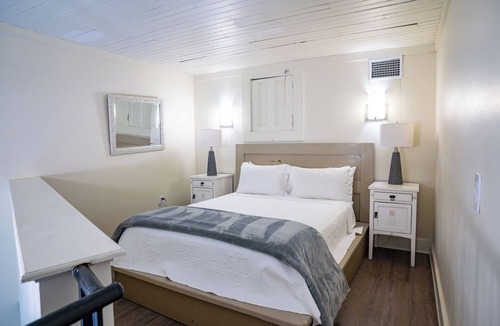 Bywater Bed & Breakfast | Engine 24 Firehouse Room 2