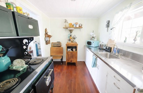Westlake Cabin | Engineer’s Suite - Historic Lakefront 2-Bedroom Cabin with Kayaking