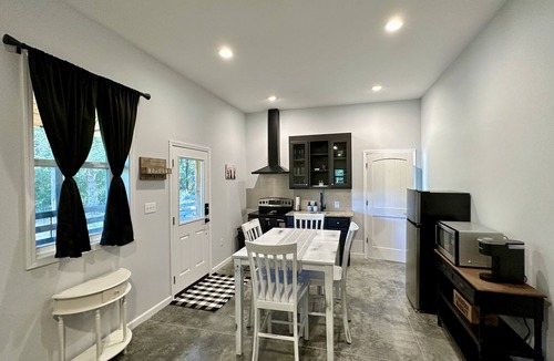 Winder House | Enjoy a cozy experience at Elizabeth Farms! Close to hiking & equestrian trails.