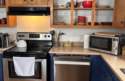 Sackville House | Enjoy a cozy stay at Sunflower House, a three-bedroom home in Sackville, N.B.