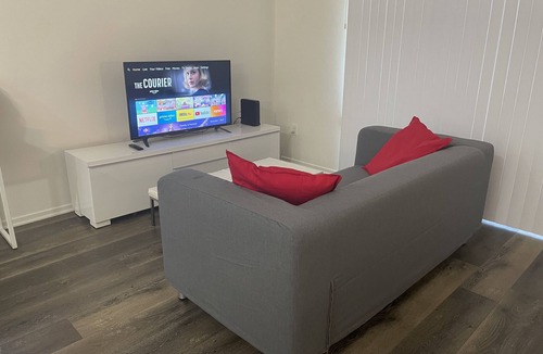 Yorktown Condo | Enjoy a full California life! less than 1mile to the beach & 24hr security gate.