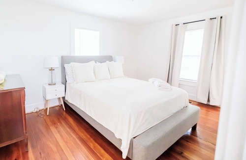 Saluda Other | Enjoy a Pet-Friendly Retreat in Quaint Saluda Village