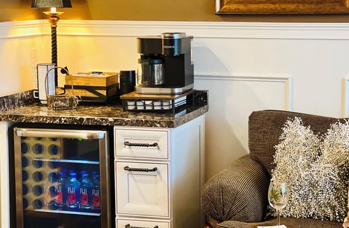 Vanderbilt Beach Condo | Enjoy a Poolside Luxury Condo and dock, & only a 3 min walk to Vanderbilt Beach.