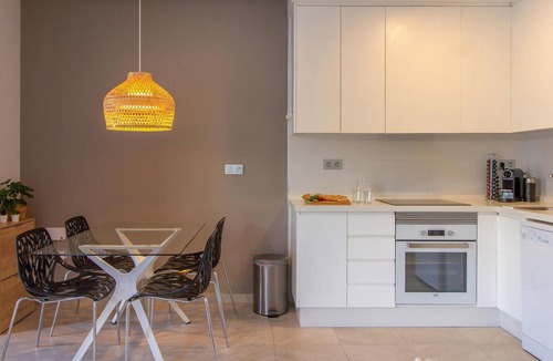 Roda House | Enjoy an unforgettable vacation in this modern vacation home with a large roof terrace.