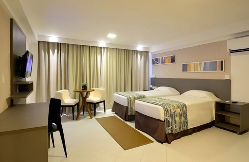 Cabo Branco Hotel | Enjoy Beachfront Bliss at Family Suite Near Tambau Beach - Free Breakfast!