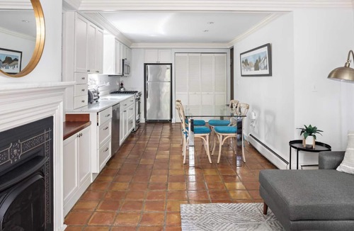 Columbus House | Enjoy Boston, Private Patio On Montgomery Park