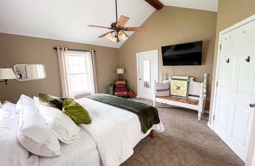 Marshall House | Enjoy breathtaking views while drinking your morning coffee