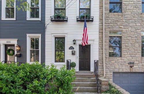 Mount Adams House | Enjoy Cincy @ Moonlite Gardens
