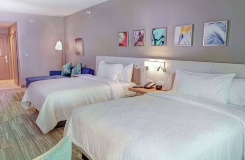 Wesley Chapel Hotel | Enjoy Free Perks! Free Parking and Breakfast, Outdoor Pool