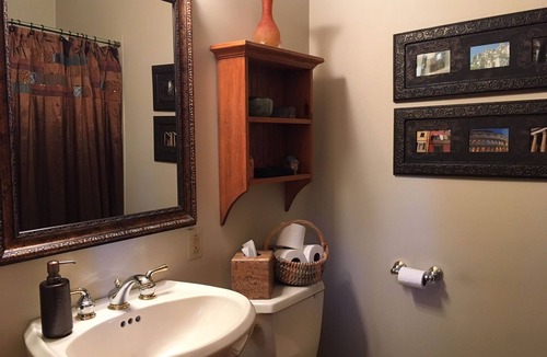 Oshkosh House | ENJOY OUR BEAUTIFUL EAA HOME