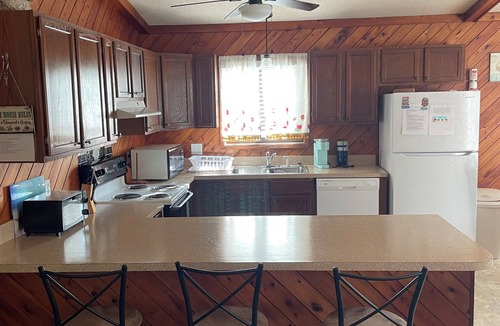 Colington Cottage | Enjoy Relaxing Stay in Quiet Kill Devil Hills Neighborhood
