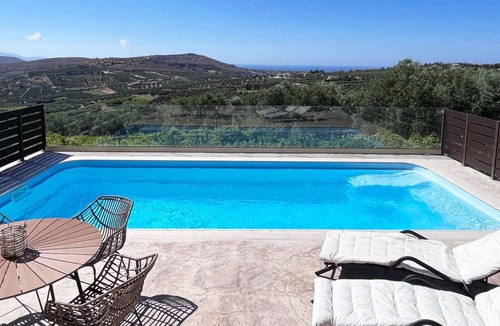 Episkopi Villa | Enjoy Romance and Sunsets at Villa Dionysos
