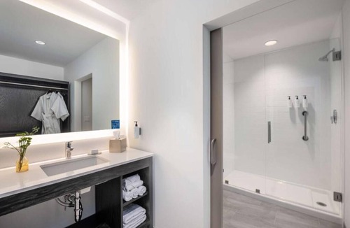 Central Area Hotel | Enjoy Spacious & Inviting Studio Suite Near Bush's Pasture Park - 1 mile