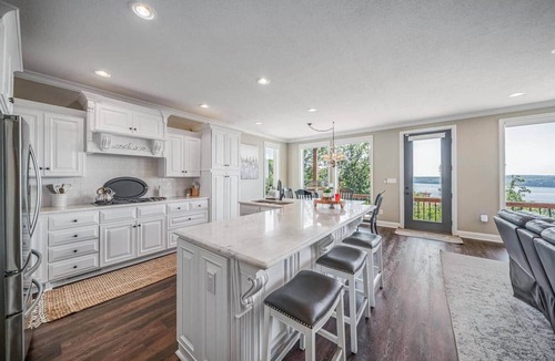 Olivehill House | Enjoy stunning Pickwick Lake views and water access from Aqua Vista Pickwick!