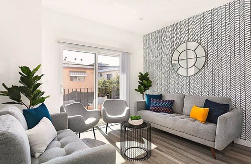 Westlake House | Enjoy Stylish 4BR Townhouse, Sleeps 8 with Wi-Fi