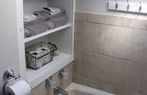 Rotterdam Junction House | Enjoy the best of Saratoga area from a quiet and relaxing location!