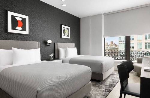 Central Park West Hotel | Enjoy The City Life In The Heart Of NYC! Pet-friendly, Onsite Bar & Restaurants