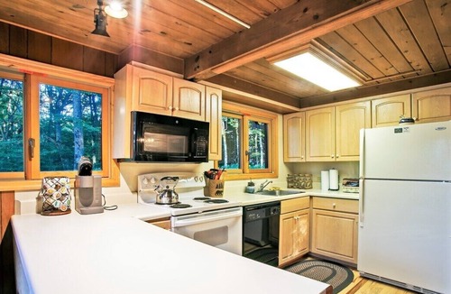 Wolf Laurel Ski Chalet | Enjoy the Peaceful Mountain Air- Hike/Explore!