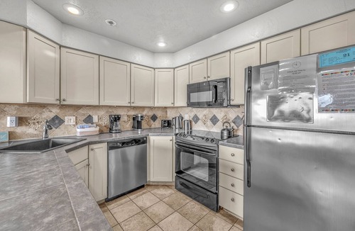 Seaside Condo | Enjoy the Prom from this beautiful oceanfront condo in the heart of Seaside!