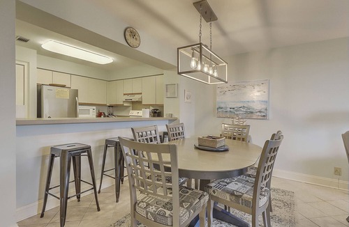 Twin Oaks Condo | Enjoy the Sound of Relaxation in our Beautiful Beachfront Villa