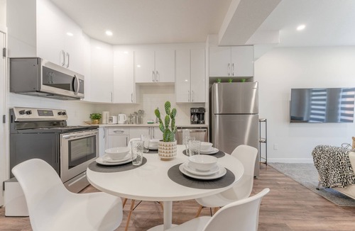 Southeast Calgary House | Enjoy this Brand New Cozy 2BR Guest Suite in YYC!