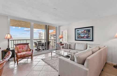 Park Shore Condo | Enjoy this bright 10th flr beachfront condo-CL1003