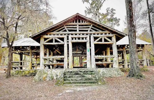 Fort White House | Enjoy this five acre Countryside tranquility and close to outdoor activities.