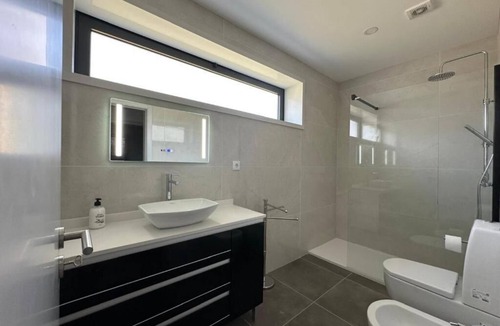 Felgueiras Apartment | Enjoy this modern ground-floor apartment, perfect for families or groups.