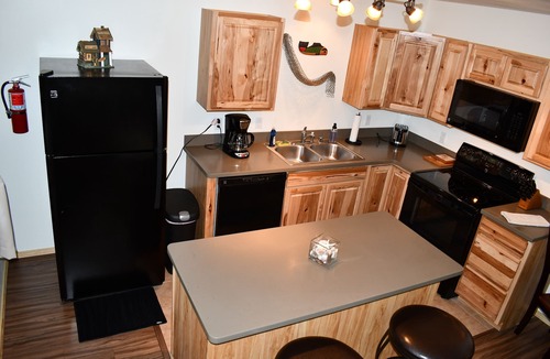 Bear Creek Cabin | Enjoy this Newly Constructed Luxury Suite surrounded by Alaska's Natural Beauty