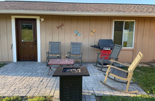 Oxford House | Enjoy this spacious 8-acre private 3 min drive to Miami University Property