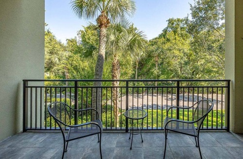 Demere Park Apartment | Enjoy this convenient located condo with pool!