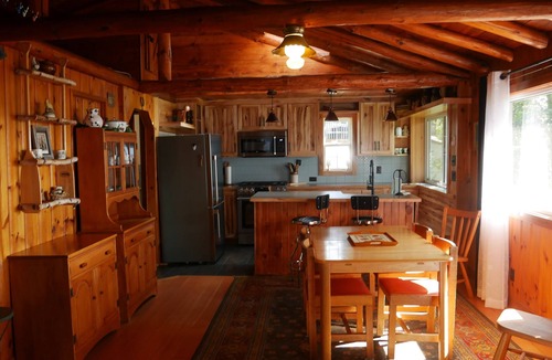 Pine Brook Cabin | Enjoy this Wonderful cabin on Spec Lake!