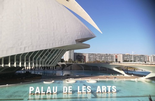 Montolivet Apartment | Enjoy Valencia. Studio located between Ruzafa and City of Arts and Sciences.