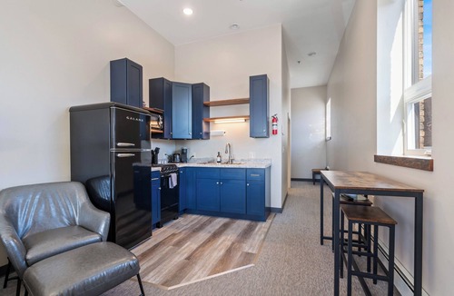 East Hillside Apartment | Enjoy your stay in Duluth’s charming Central Hillside neighborhood—perfectly located just minutes from everything! This area offers a great mix of historic character, scenic views, and a relaxed local vibe.