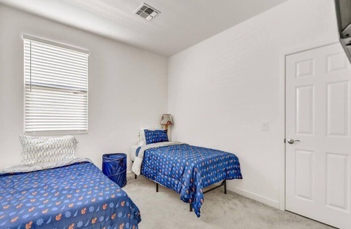 Laveen House | Enjoy your vacation with entertainment centers around