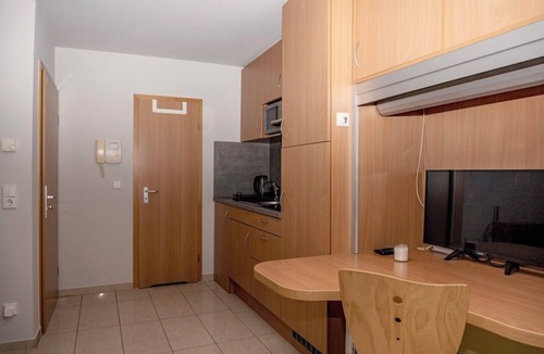Heusteigviertel Apartment | Enjoyable 1-bedroom apartment in beautiful Stuttgart city center W1 P13